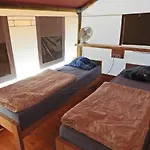 Drago Tours Lodge Tent Joy Safari, Lanterna